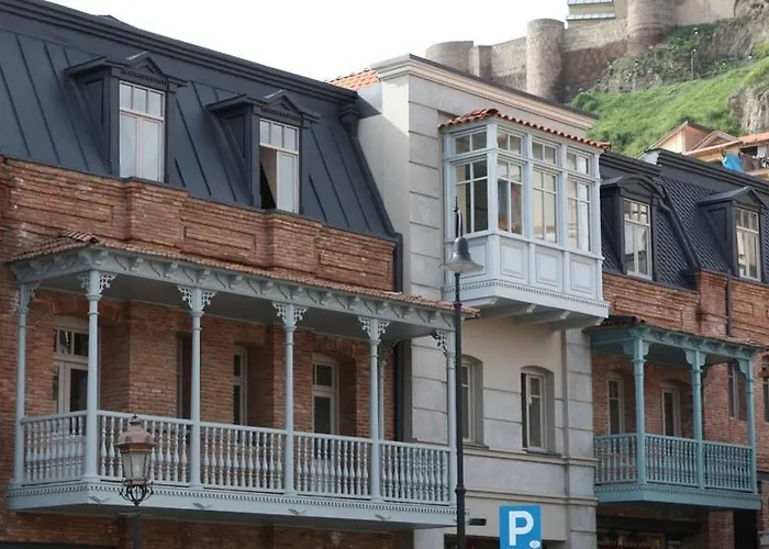 Meidan Bazaar Prime Location Apartment